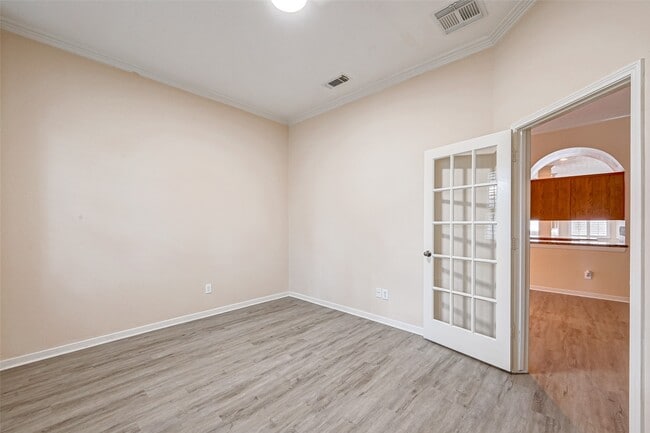 Foto del edificio - 6923 Grants Hollow Ln