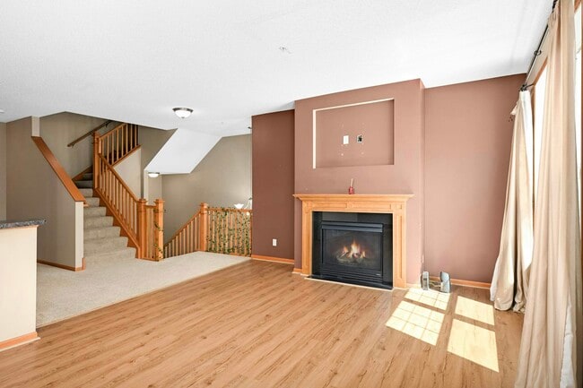 Building Photo - 15531 Eagle Shore Dr