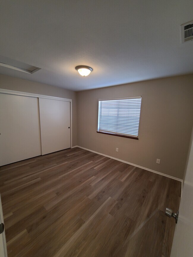 Dormitorio principal - 9395 N Loop Blvd