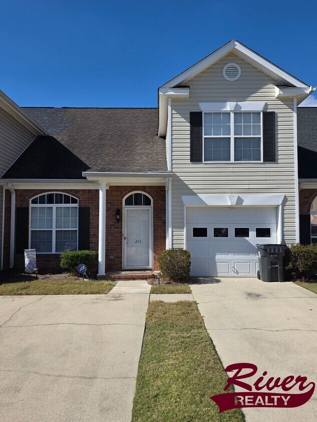 Foto principal - Townhouse located in Evans, Georgia!