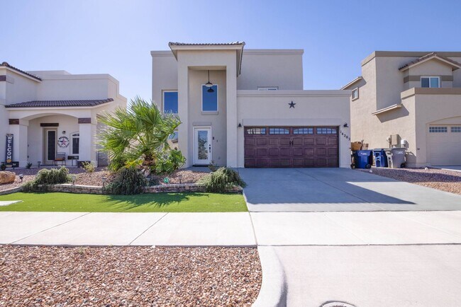 Building Photo - Beautiful East side House with 3 beds-2.5 baths and Solar Panels plus beautiful Back yard