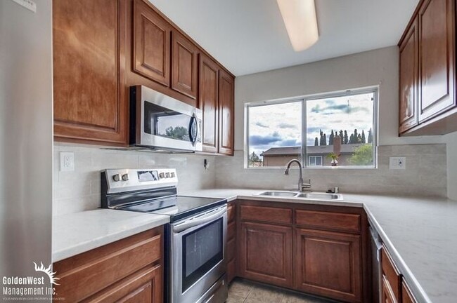 Foto del edificio - Charming 4Bdm 2Ba Home and Private Patio i...