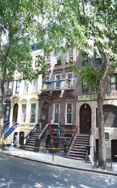 Foto principal - 29 W 130th St