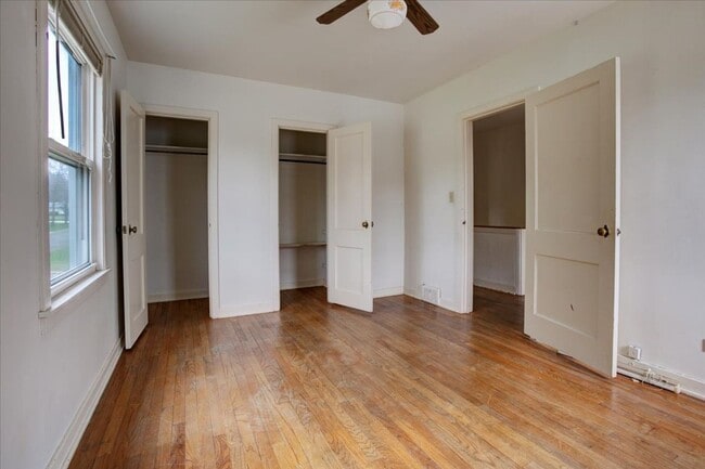 Building Photo - 221 22nd Ave E