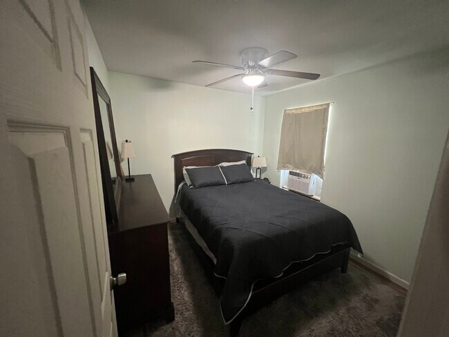 Bedroom - 910 Sutton Dr