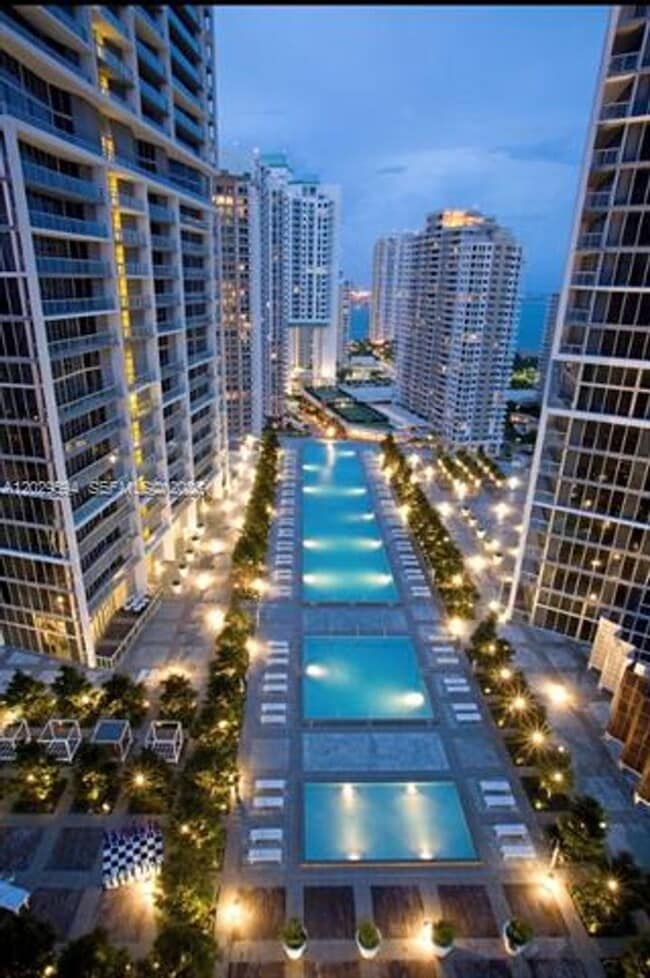 Foto del edificio - 495 Brickell Ave