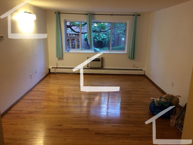Building Photo - 6/1 Renovated 2BR condo, w/d in unit, on B...