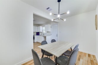 Building Photo - 6603 Victoria St