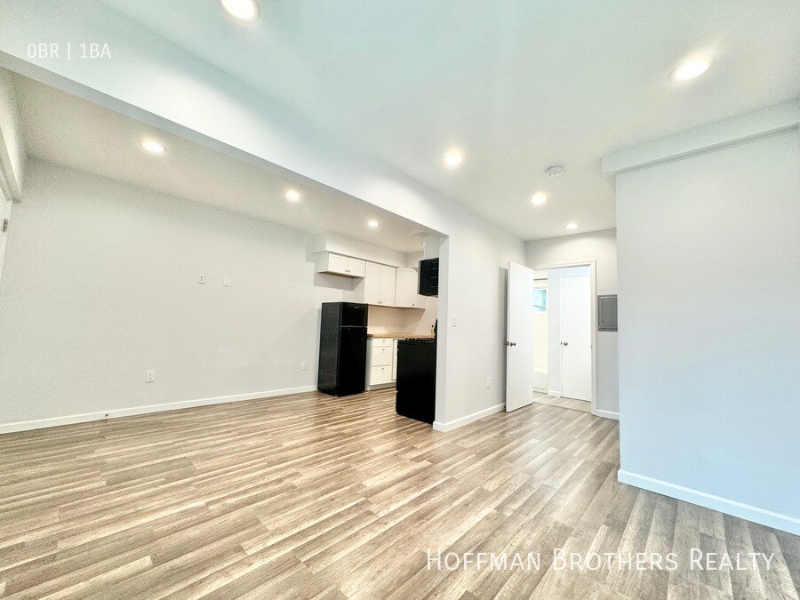Foto principal - 14617 Gilmore St