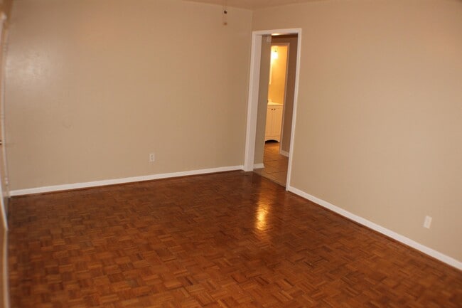Building Photo - 1209 Santa Rosa Dr