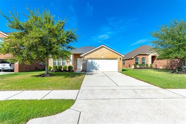 Building Photo - 24807 Lazy Tee Ln