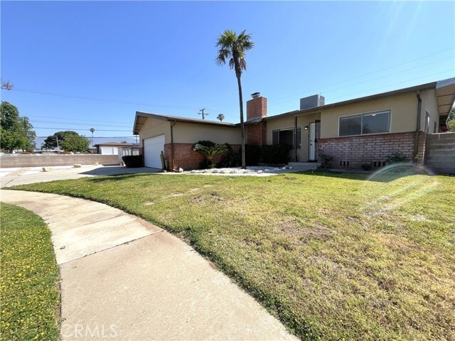 Building Photo - 1579 N Clifford Ave