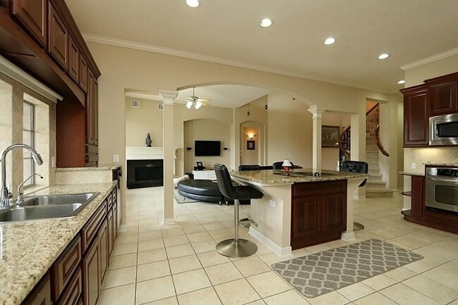 Building Photo - 7610 Hampton Bay Ln