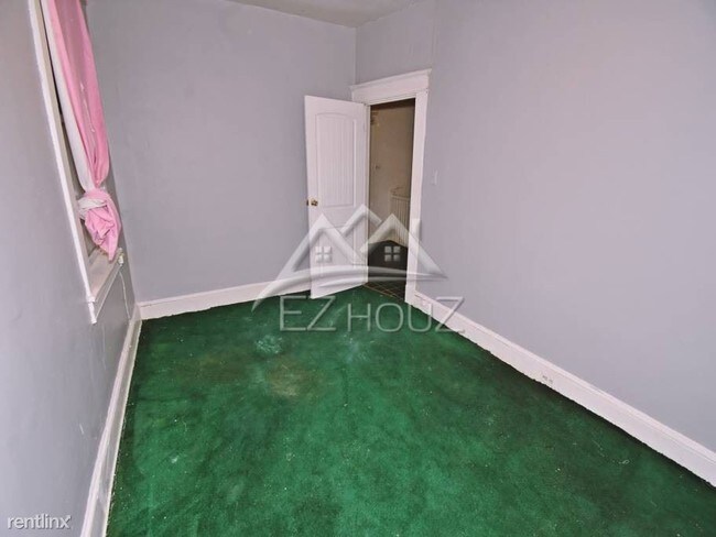 Foto del edificio - 2 br, 1 bath Apartment - 3221 Mondawmin Ave,2