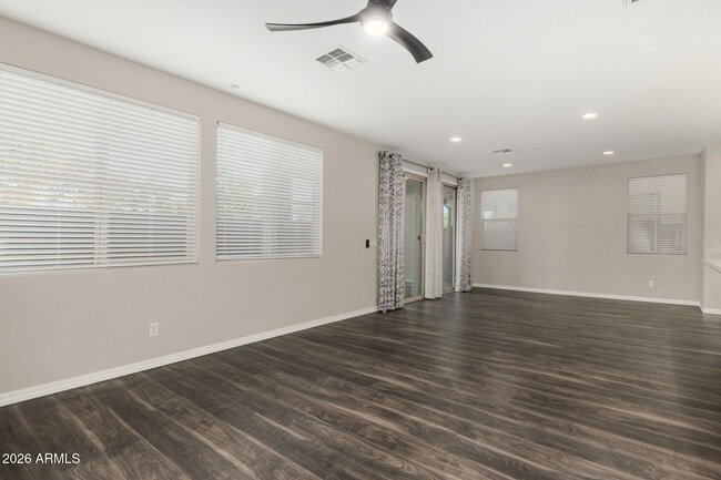 Building Photo - 1861 S Follett Way