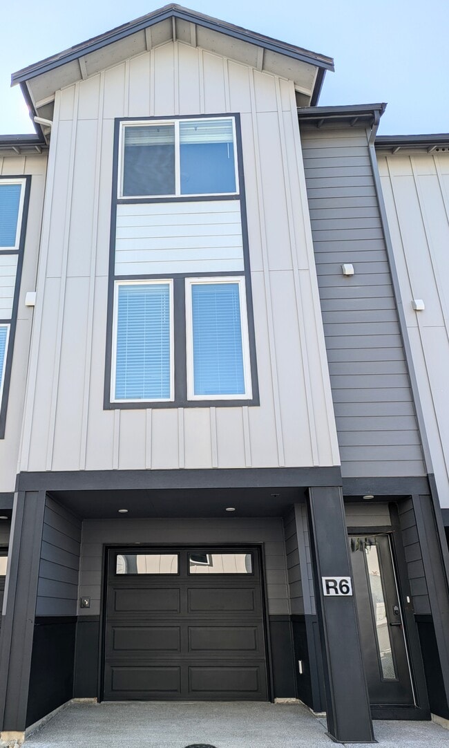 14707 87th Ave SE