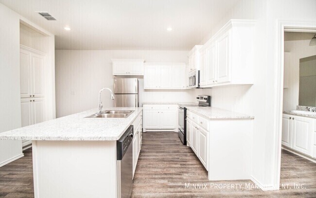 Foto del edificio - 6912 21st. St.-