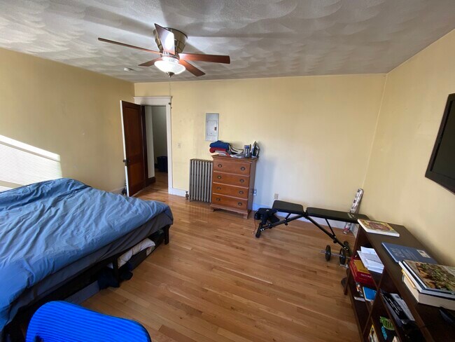 Foto del edificio - 221 Holland St