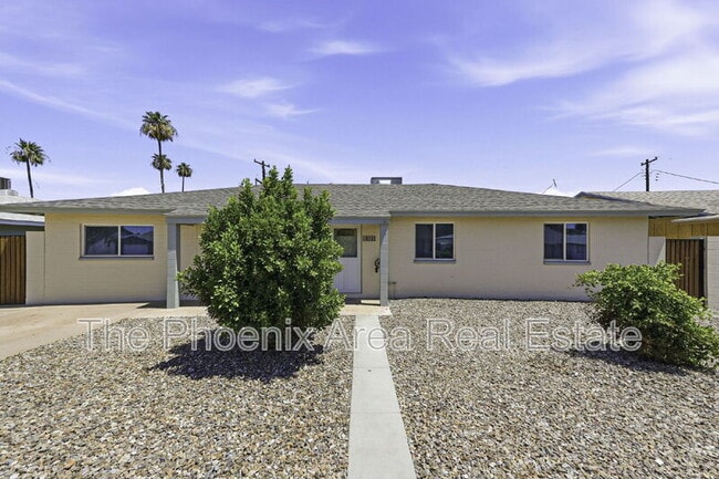 Building Photo - 8322 E Granada Rd