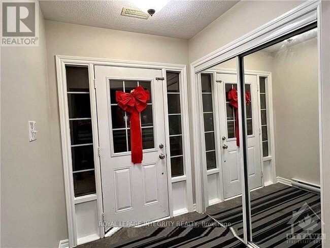 Building Photo - 3881 Strandherd Dr