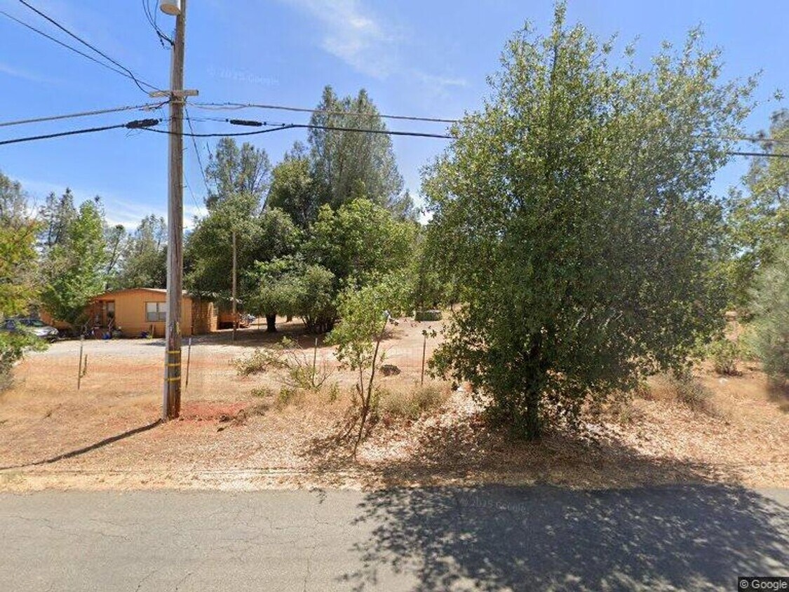 Building Photo - 20211 Portero Dr