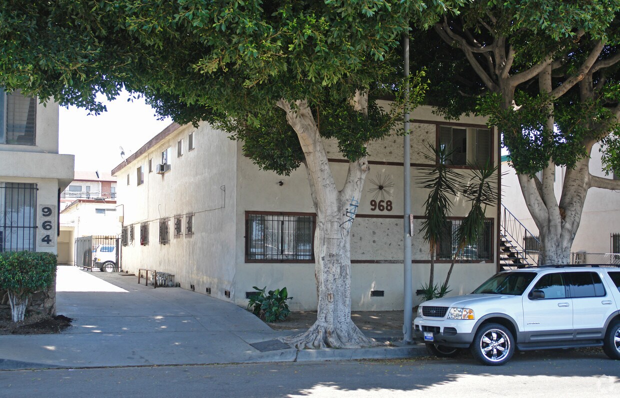 Building Photo - 968 S Harvard Blvd
