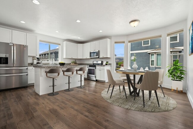 Building Photo - 1792 W Torlundy Dr