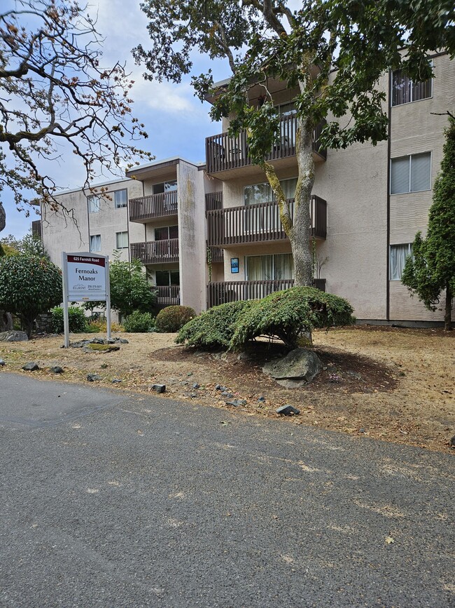 Building Photo - Fern Oaks Manor