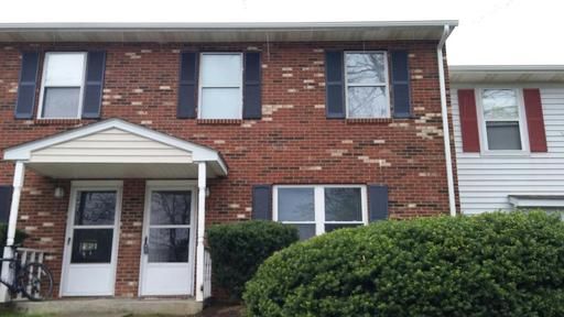 Building Photo - 207 Pheasant Run Dr
