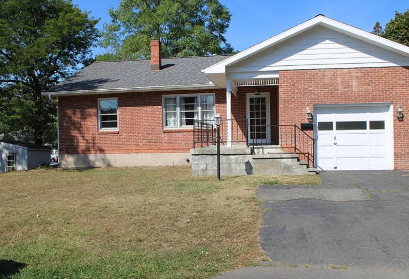 Primary Photo - 1 Williams Terrace