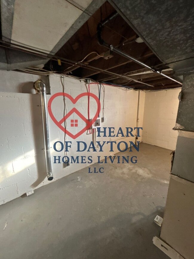 Foto del edificio - NEWLY RENOVATED 3BR/1BA