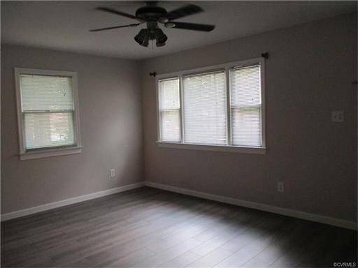 Building Photo - 931 Halsey Ln