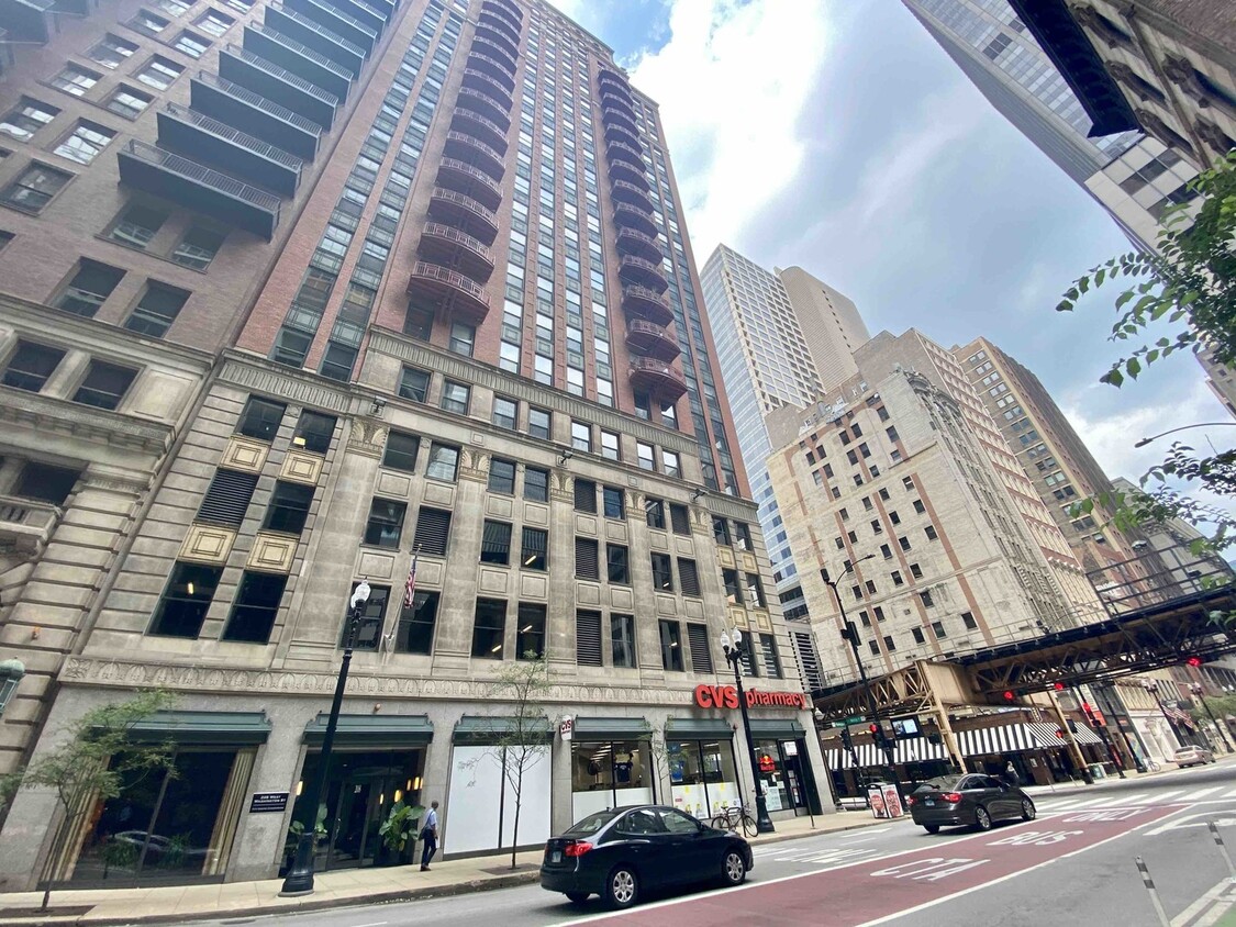 Foto principal - 208 W Washington St