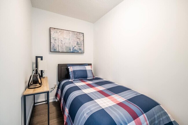 Photo du bâtiment - 462 Front St W