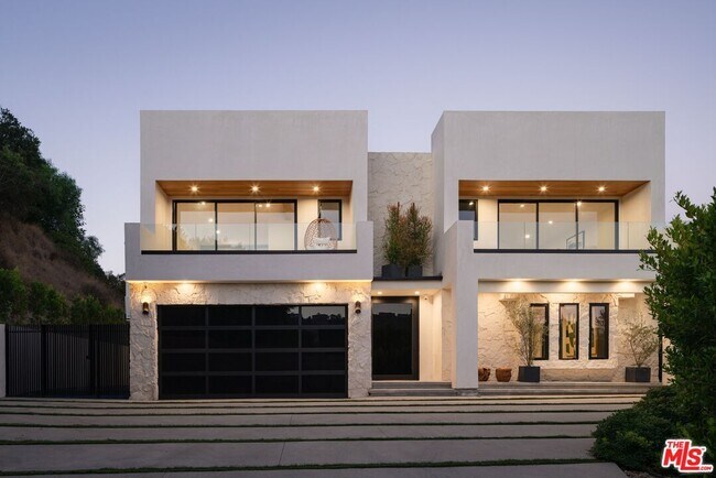 Foto del edificio - 2608 Zorada Dr