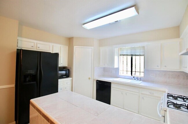Foto del edificio - 7862 Split Oak Dr