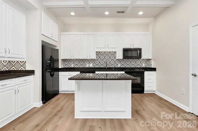 Foto del edificio - 450 New Bern Station Ct