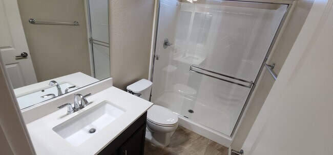 Foto del edificio - Beautiful 4BED / 3BATH home!
