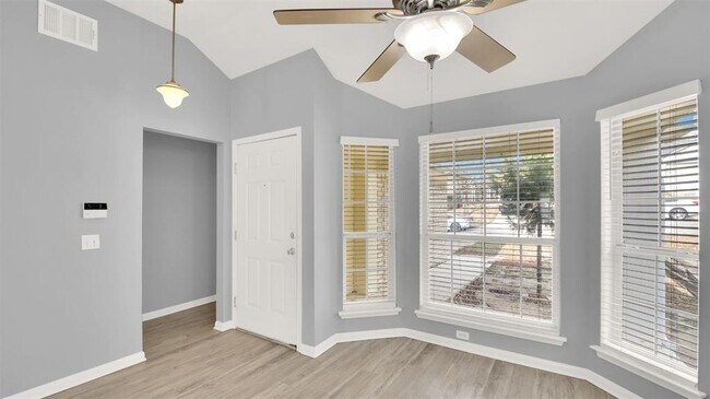 Building Photo - 4911 Edenbourgh Ln