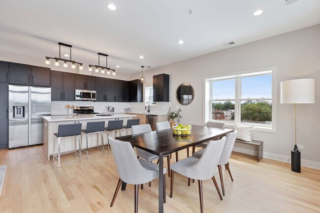 Foto del edificio - 5689 N Lincoln Ave