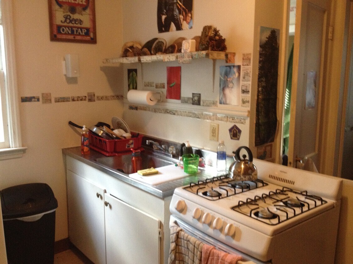 Kitchen - 740 South Beech Street