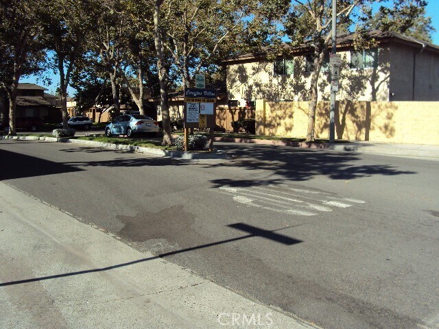 Foto del edificio - 16748 Cedarwood Cir