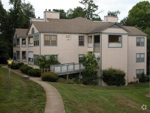 Building Photo - 8020 Tremaine Ct