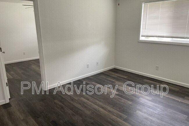 Foto del edificio - 2820 SE Monroe St