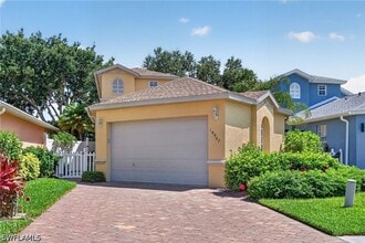 Building Photo - 14907 Sterling Oaks Dr