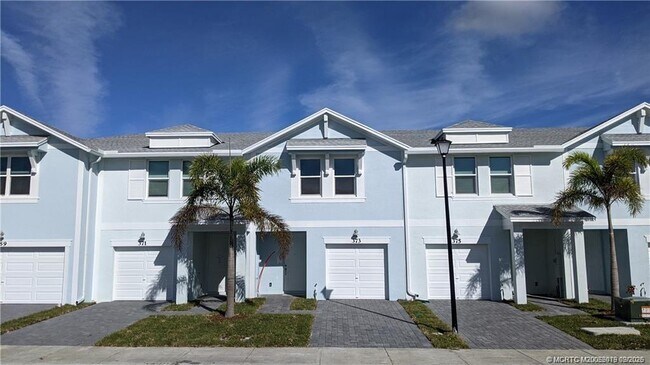 Foto del edificio - 373 SE Sea Hunt Wy