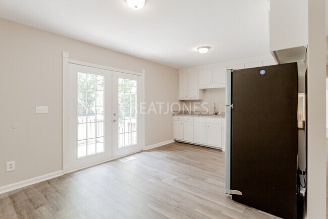 Foto del edificio - REDUCED!