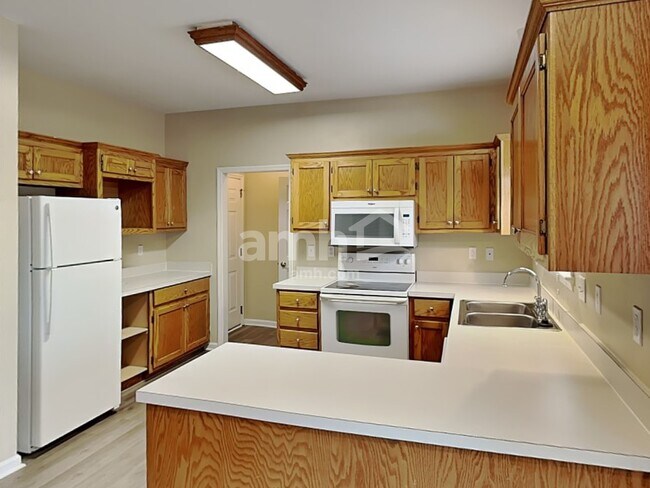 Foto del edificio - 2702 Camden Ct