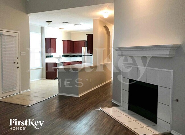 Building Photo - 424 Valley View Dr