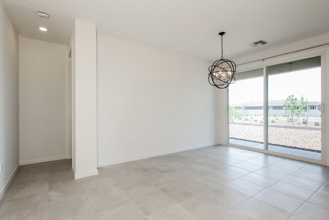 Building Photo - 5440 S 245th Ave